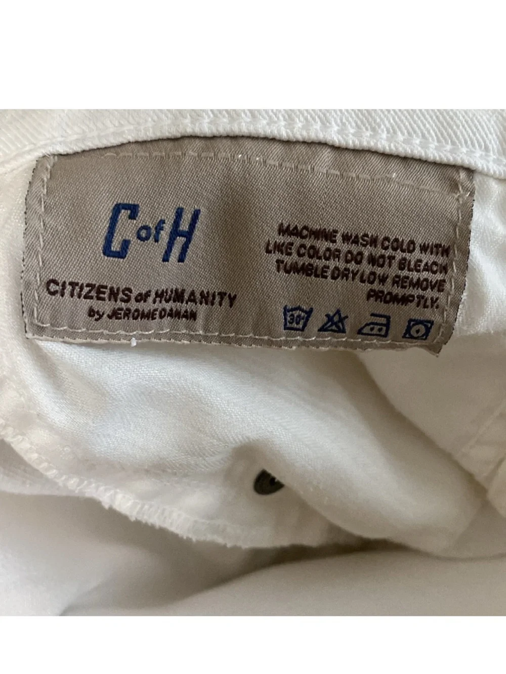Citizens Of Humanity Lennox Cropped Lose Fit Jeans in White Size 29